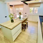 Σπίτι διακοπών V&v Lloret-villa Wilma, Casa A 800m Playa Fenals Con Aire Acondicionado Y Piscina Comunitaria Con Jardin Λορέτ Ντε Μαρ